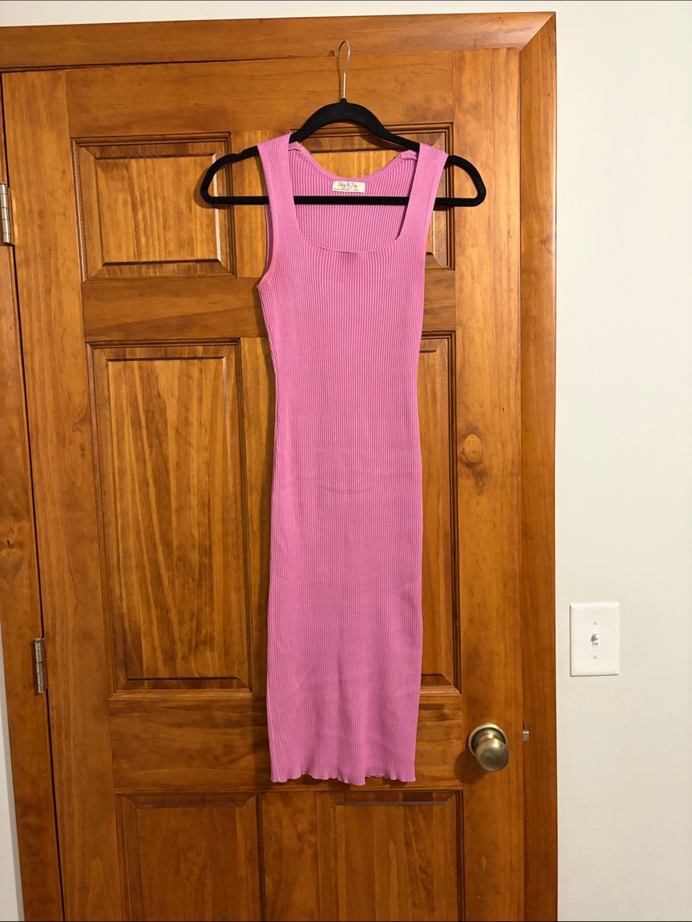 Sleeveless Ribbed Midi Dress in Pink